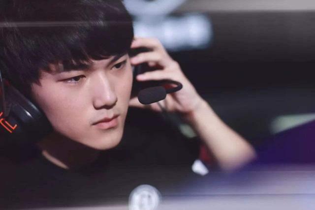 越南媒体爆RNG猛料：打算将LOL战队卖出