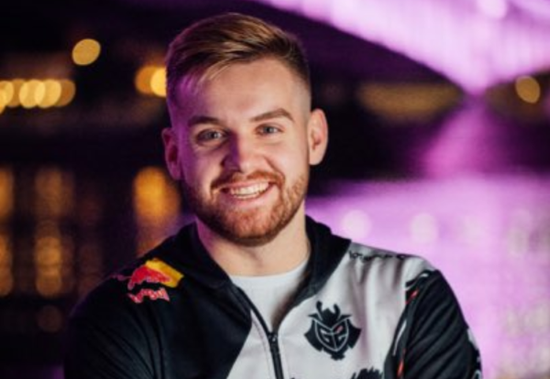 网友计算Able半月陪玩收入6万7，Cube一天收入5500