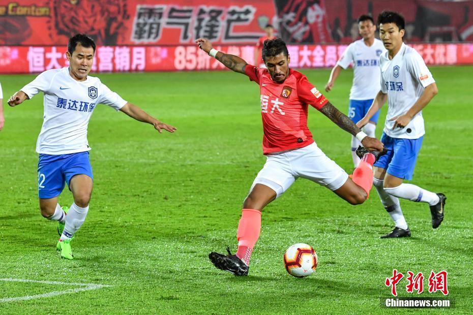 在安抚粉丝